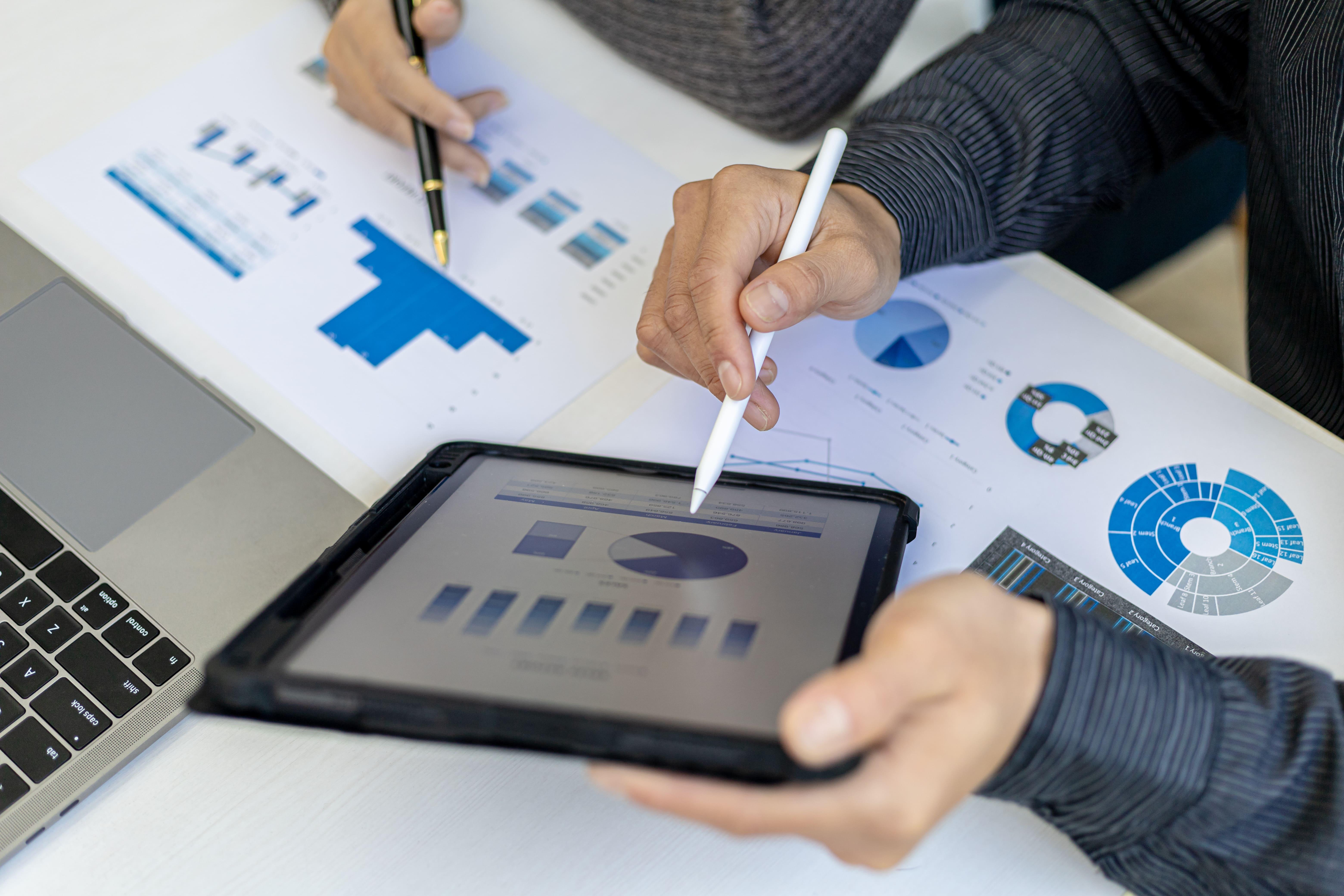 Informed Strategic Decisions from Clear Data Insights